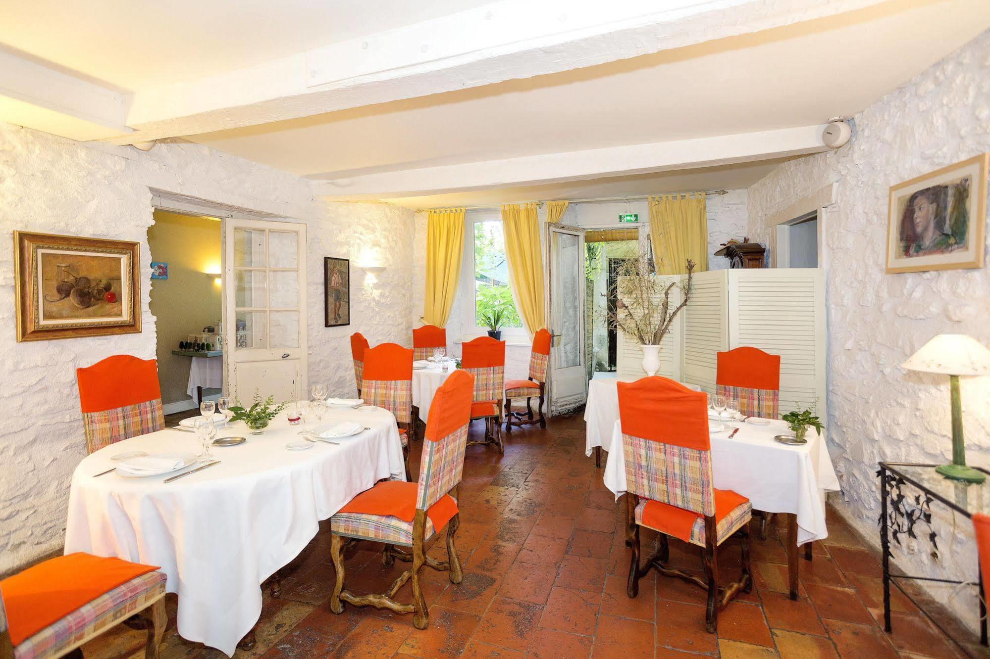 Logis Hotels - Hotel Restaurant Du Midi Ревель Екстер'єр фото